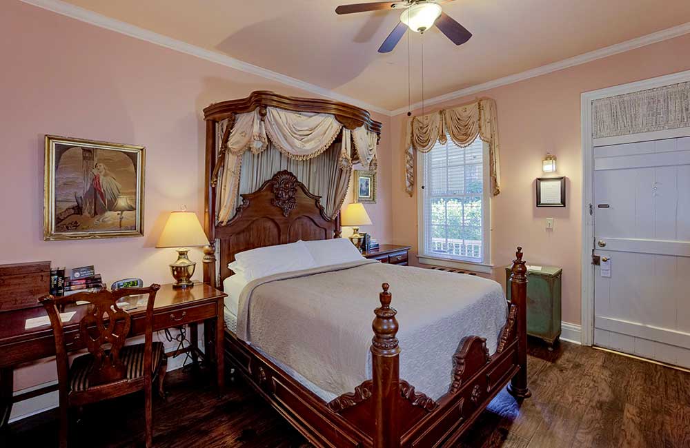 Ellen’s Room | Room 7